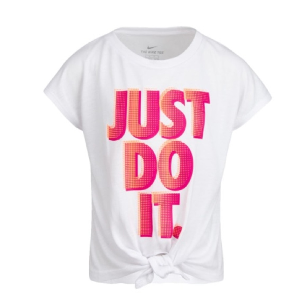 NEW Nike tee